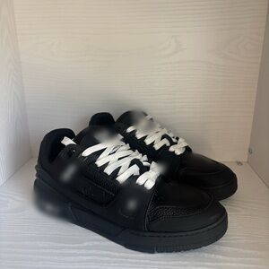 Black Sneakers with White Laces